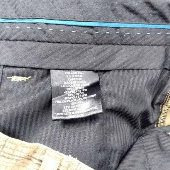 Volcom Corpo Class Men Chino Plaid Shorts Size 32 - Picture 8 of 8